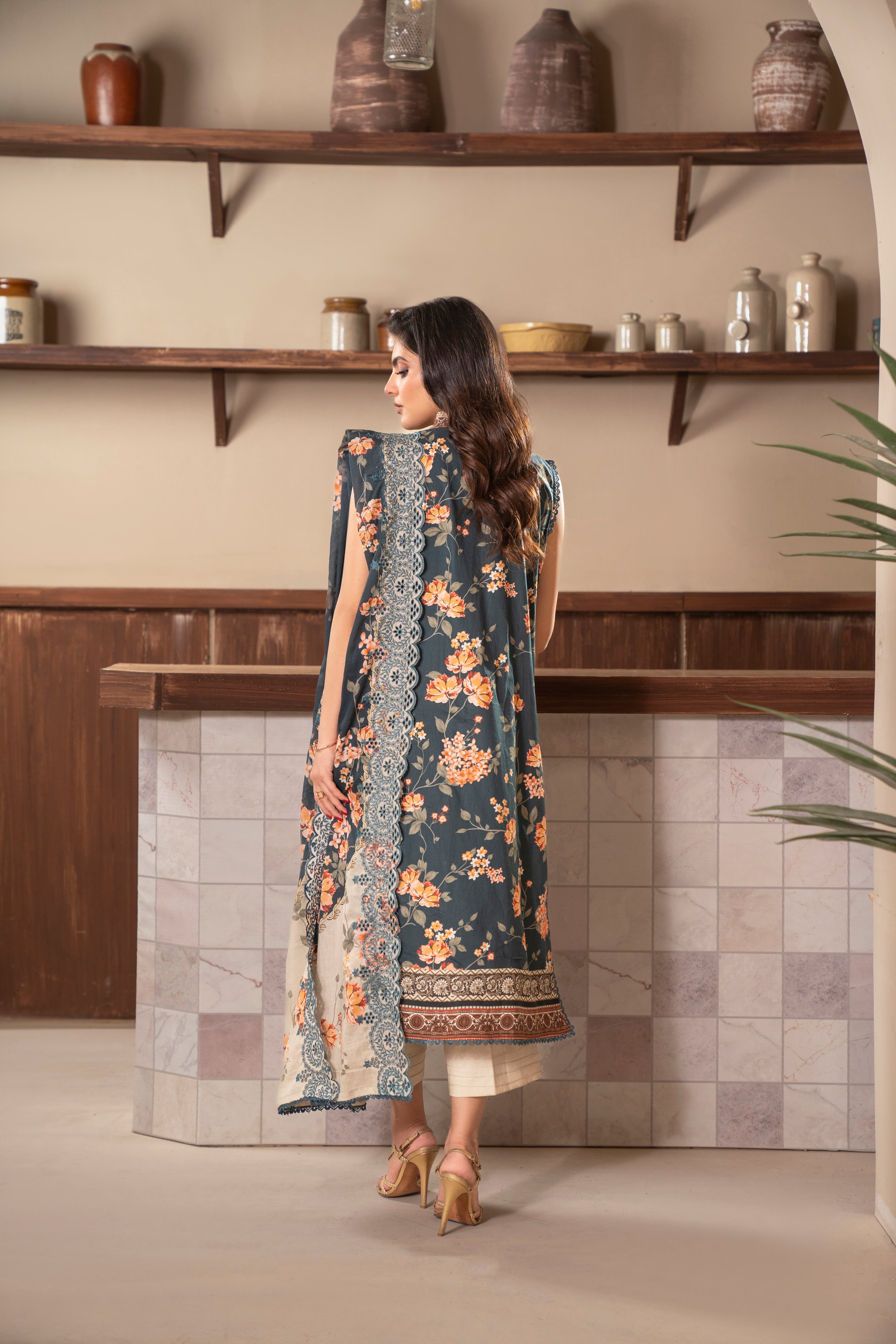 D727 - Collection Embroidered