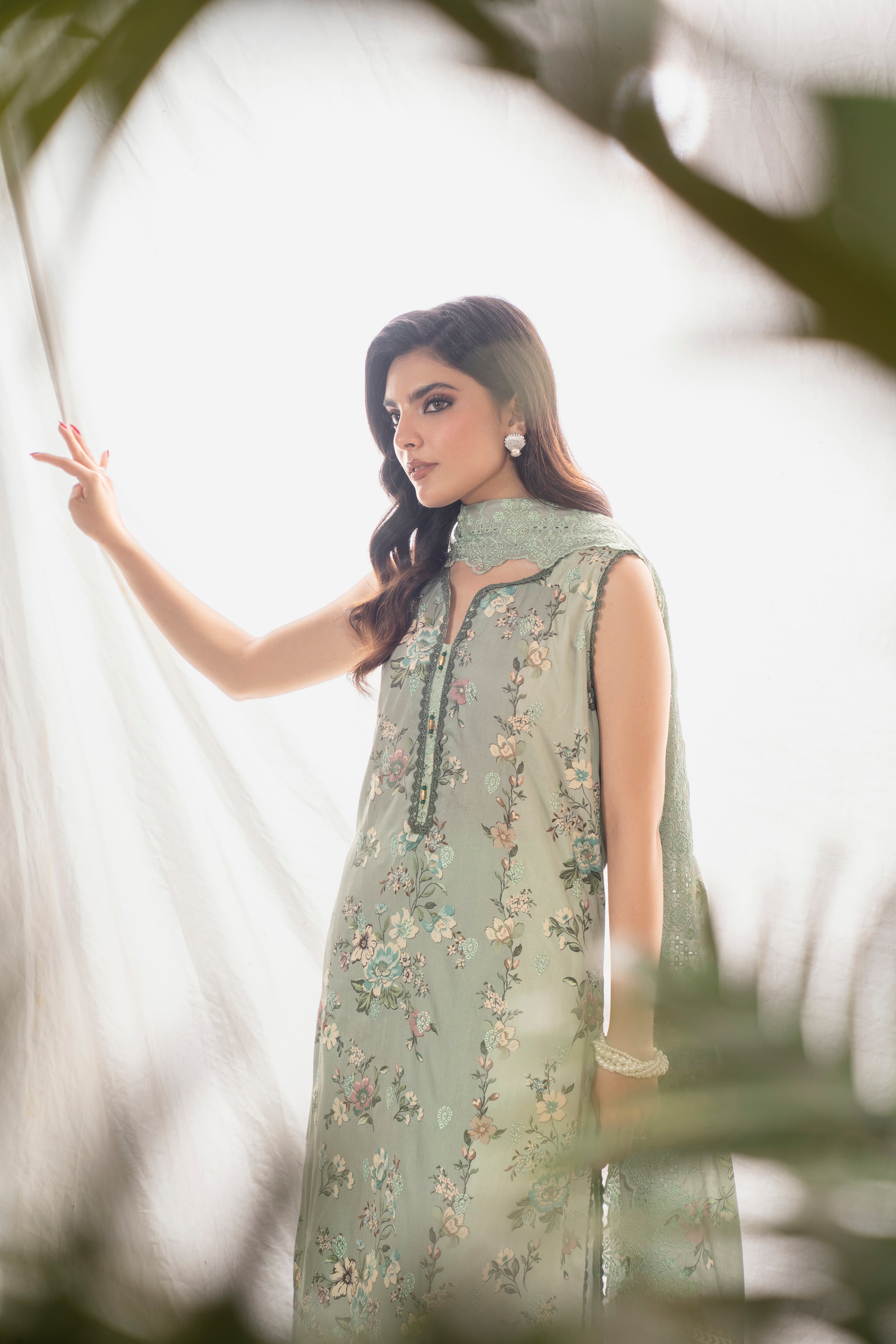 D722 - Collection Embroidered