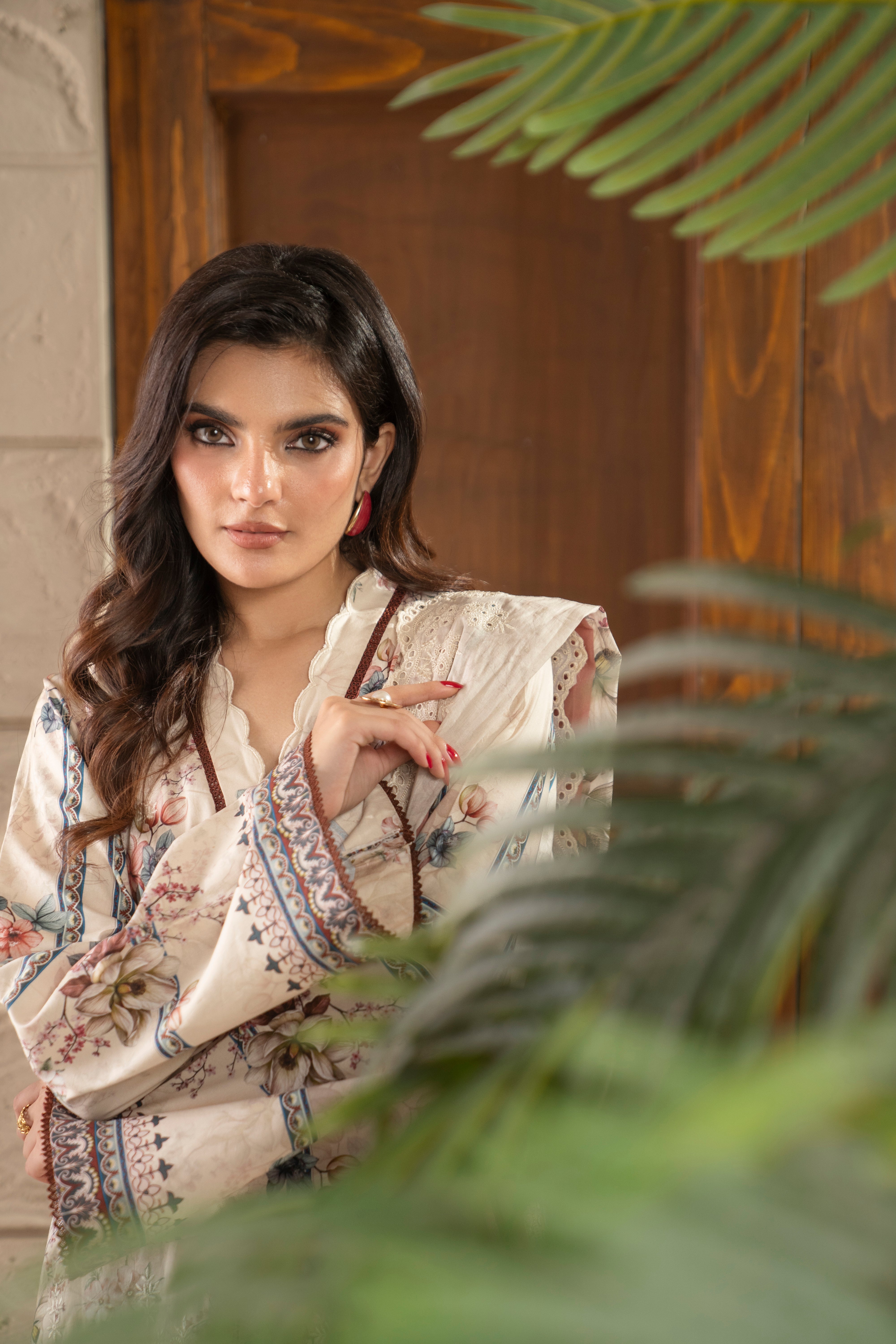 D718 - Collection Embroidered