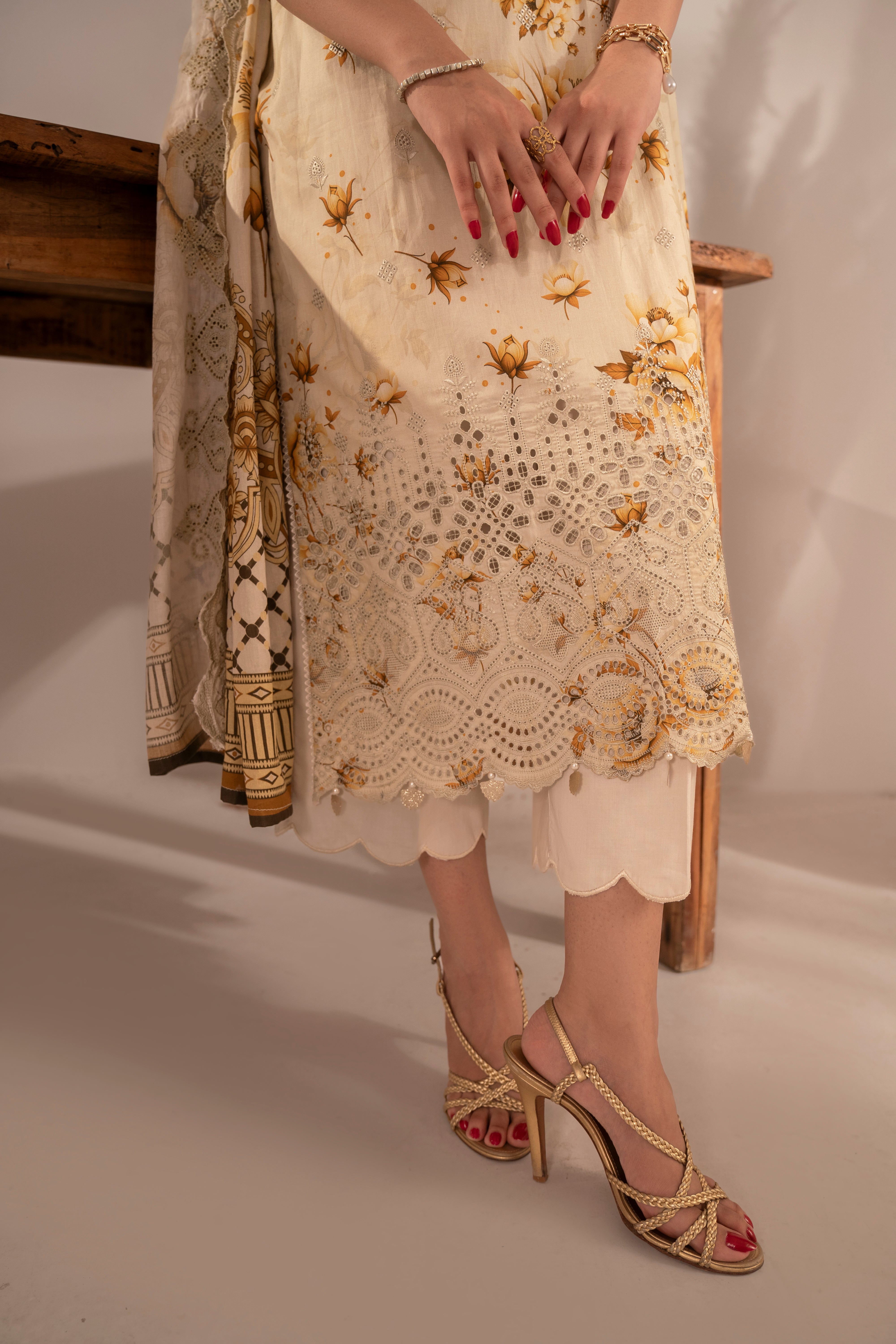 D731- Collection Embroidered