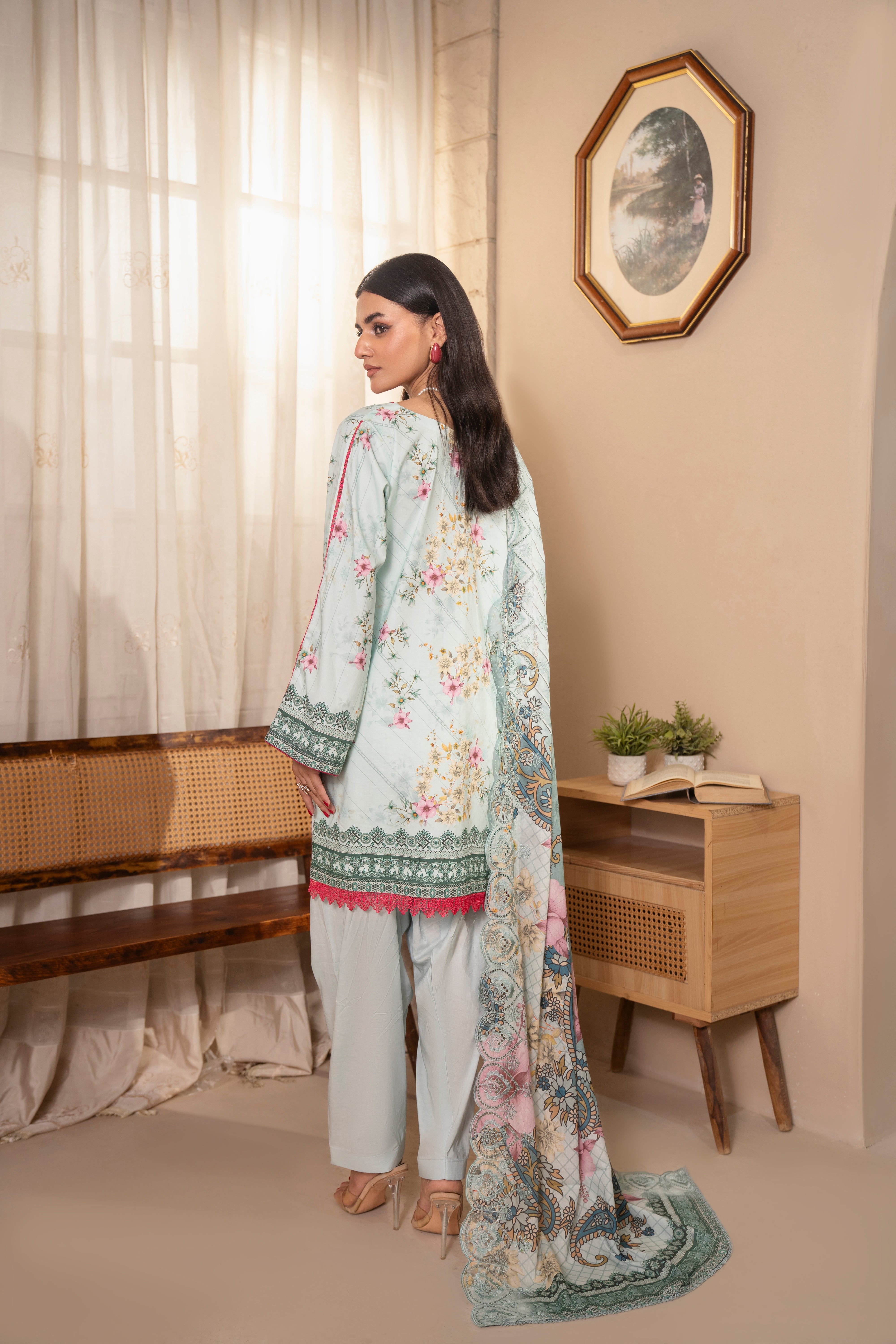 D724 - Collection Embroidered