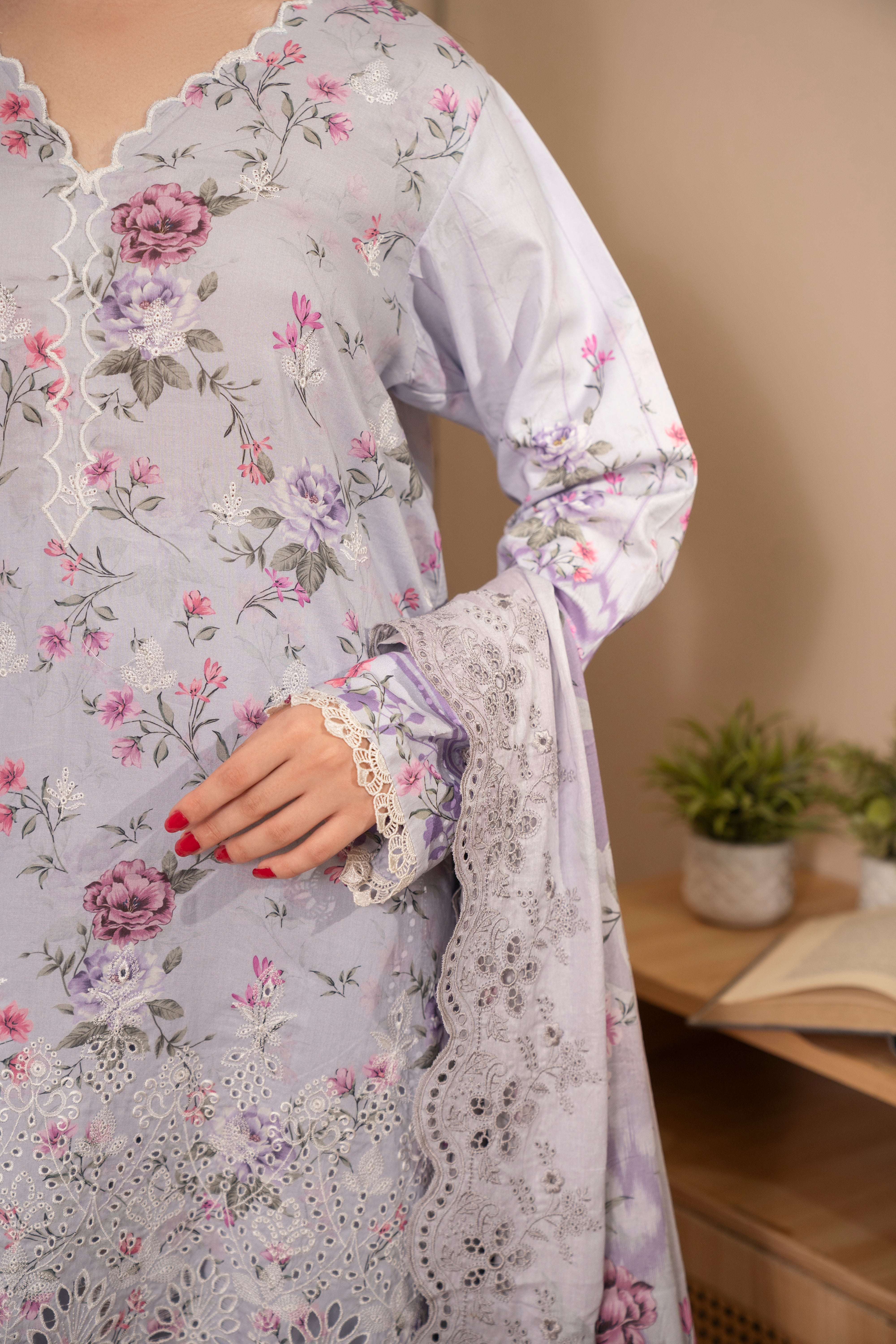 D720 - Collection Embroidered