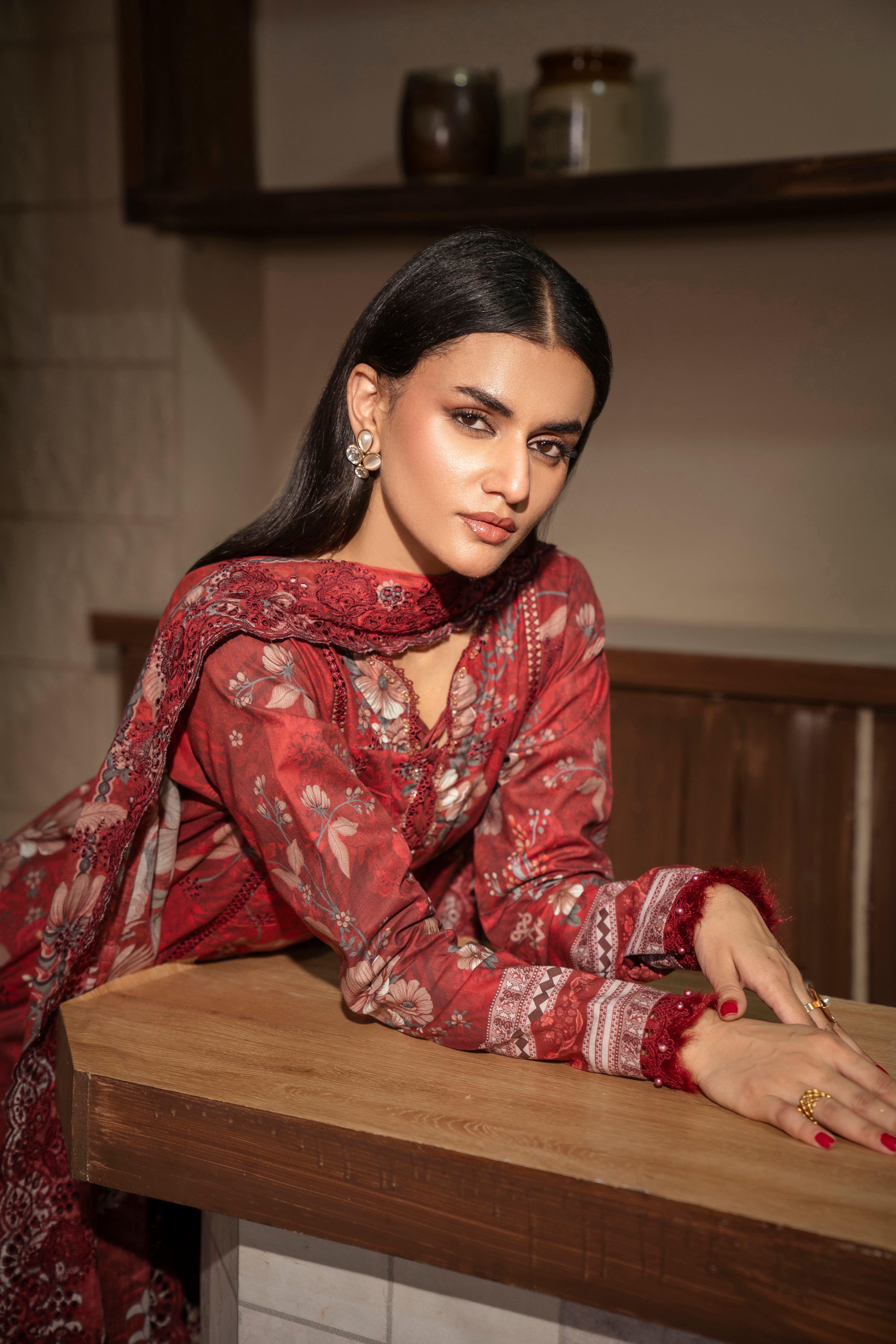 D734 - Collection Embroidered