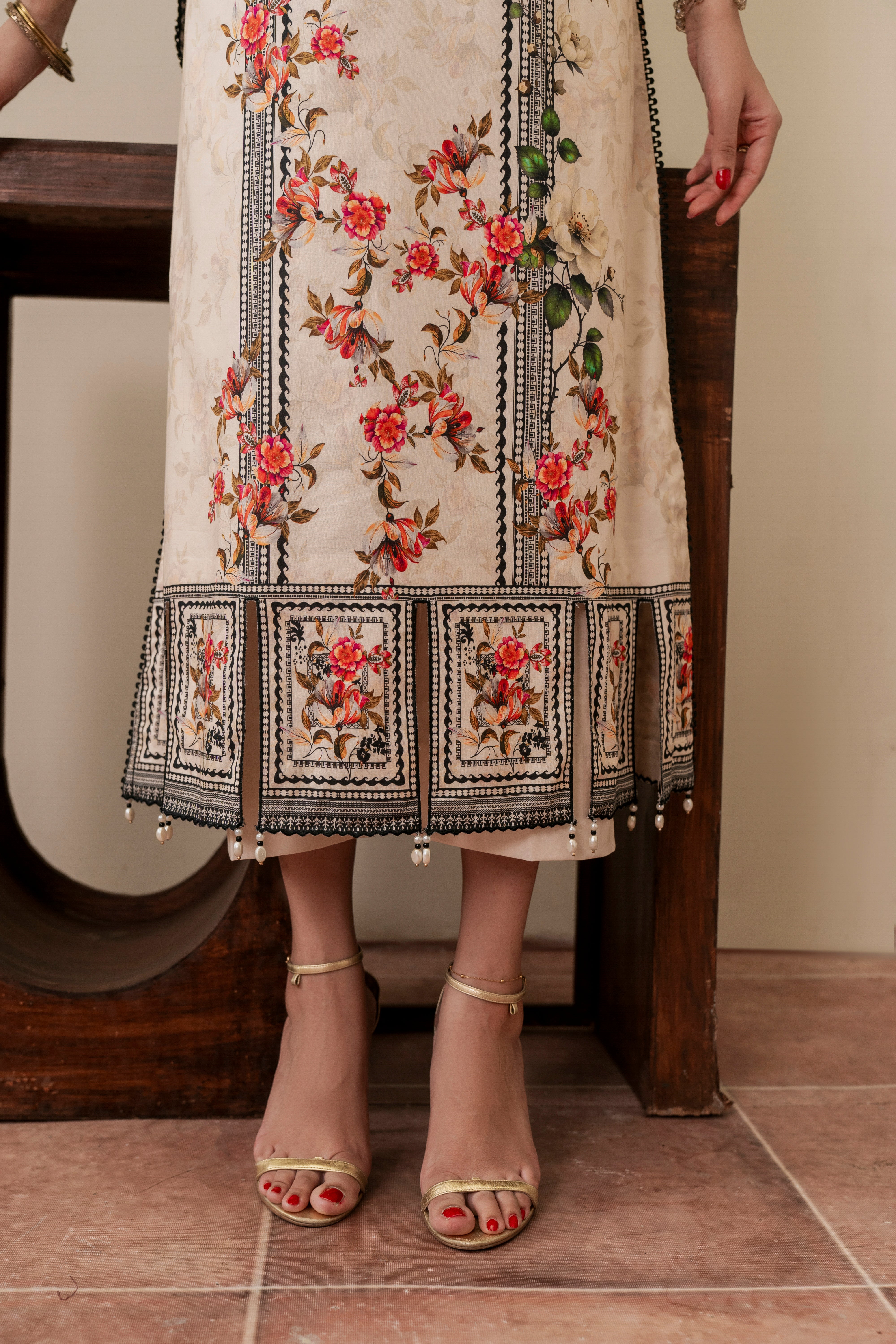 Resham Unstitched Cambric 3 Pcs Printed Suit D745