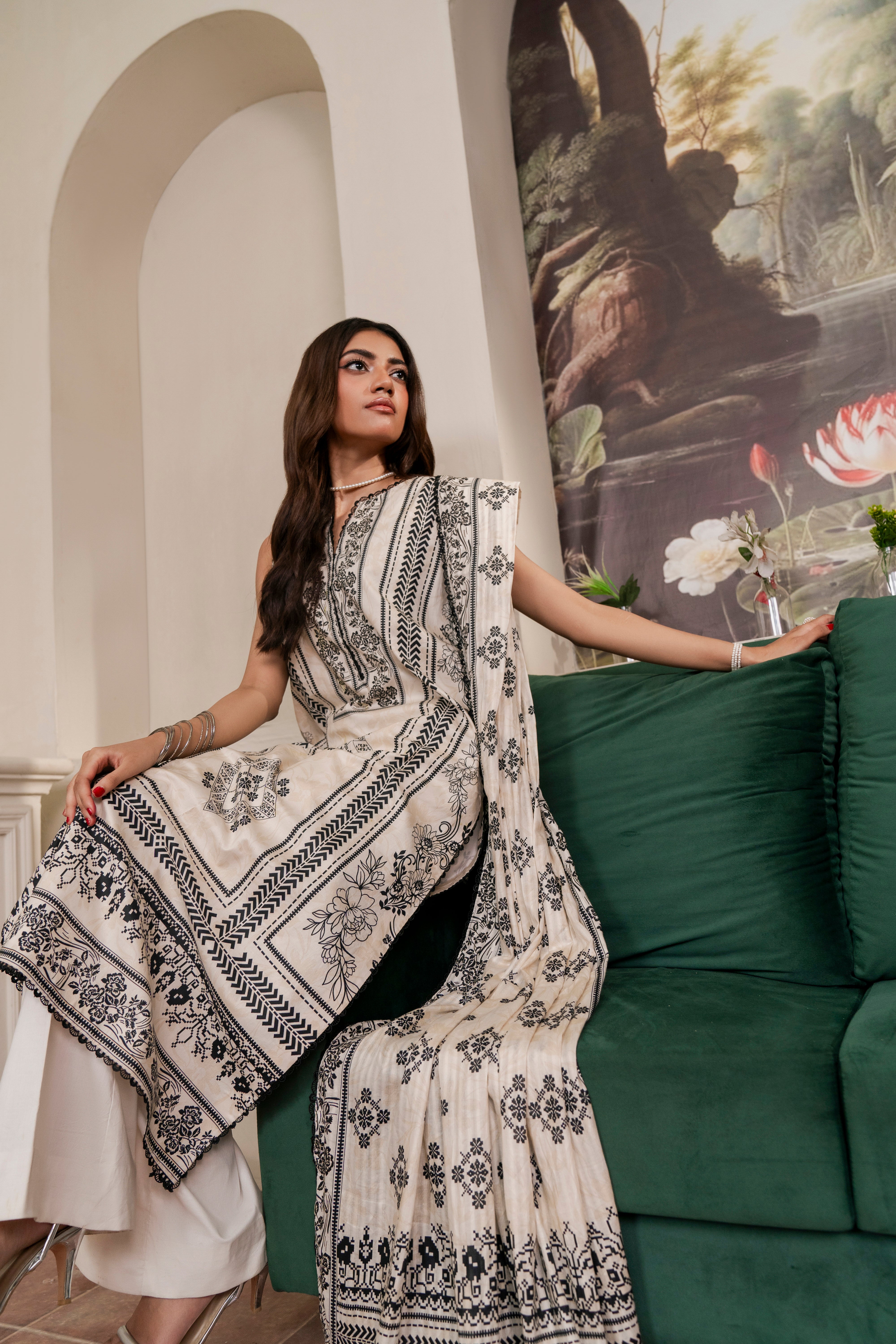 Resham Unstitched Cambric 3 Pcs Printed Suit D744