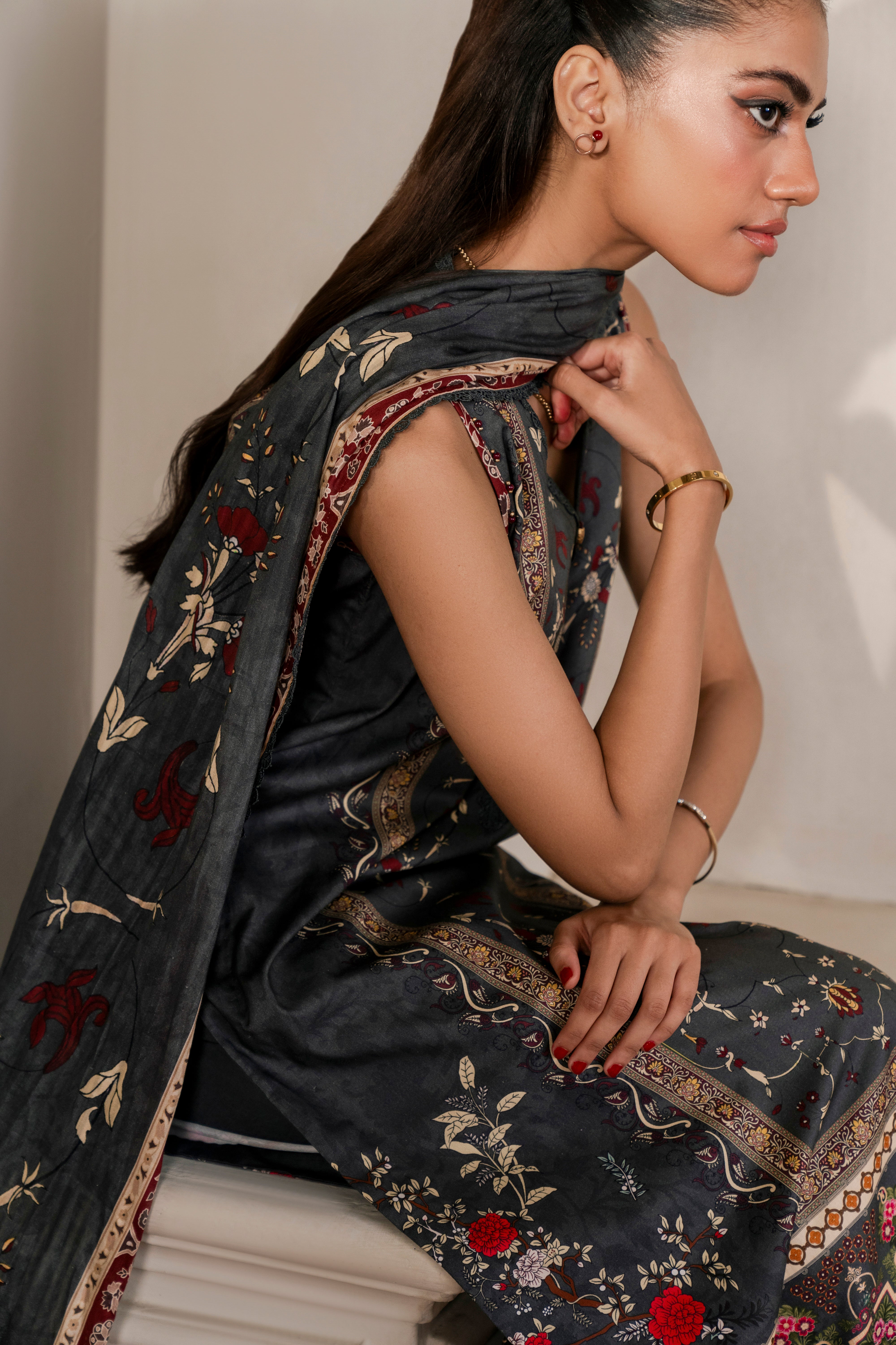 Resham Unstitched Cambric 3 Pcs Printed Suit D758